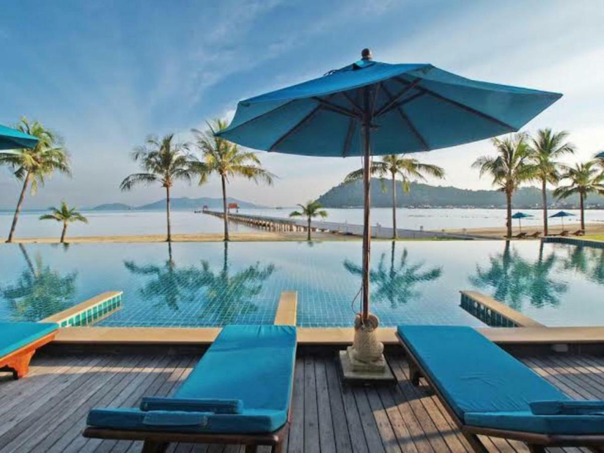 Point Of View Condos, Tranquility Bay, チャン島 エクステリア 写真