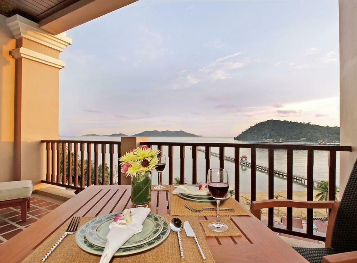 Point Of View Condos, Tranquility Bay, チャン島 エクステリア 写真